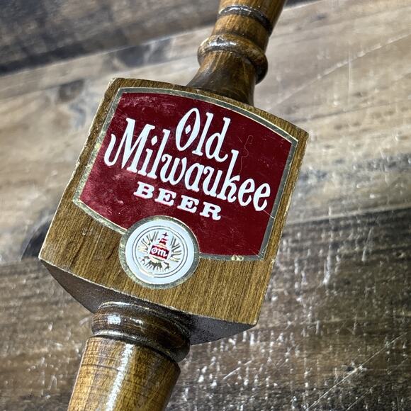 Vintage Old Milwaukee Beer Tap Man Cave Barware Beer Handle - Picture 3 of 6